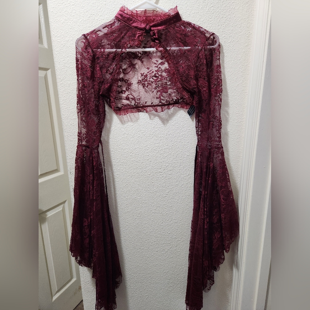 Flowy arm lace shrug